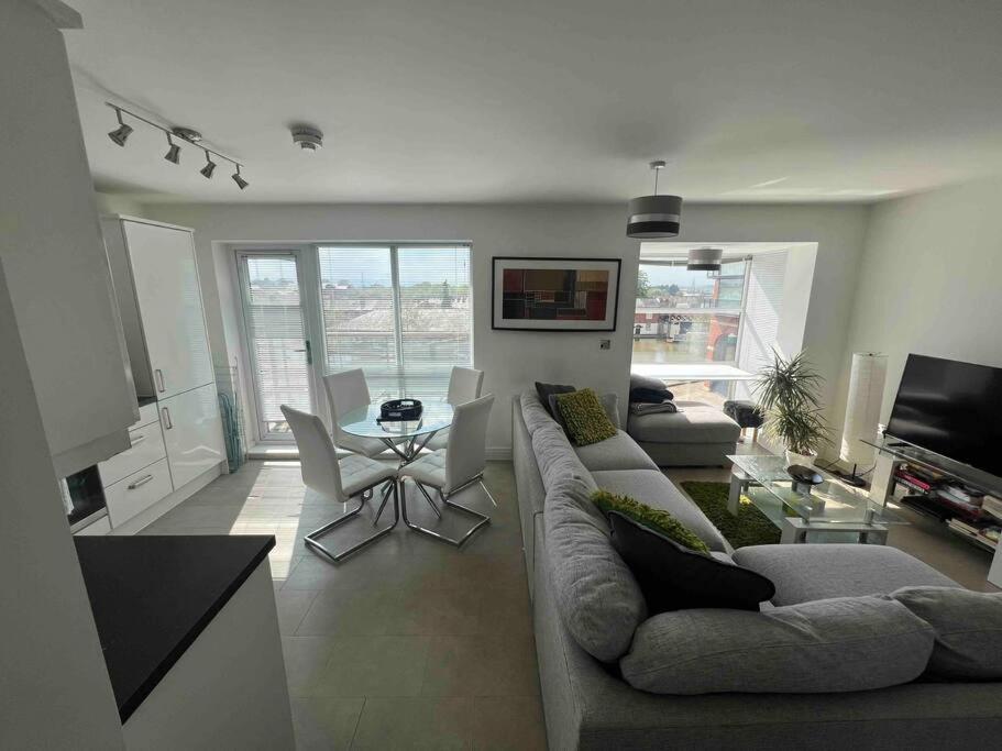 Centre 2 Bed *